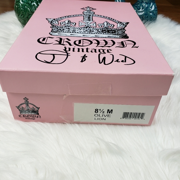 Crown Vintage dark green Tabitha booties NIB - Picture 3 of 14